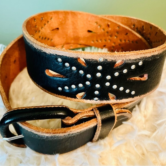 Black leather belt Size: S/P style #10624 NWOT - Picture 2 of 5